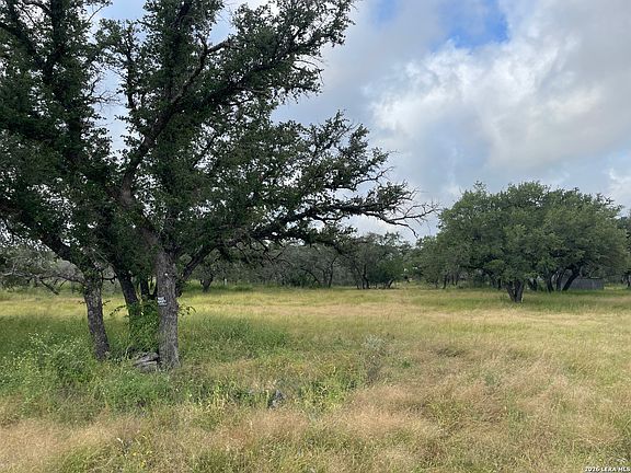 3rd image of 1742 County Road 777