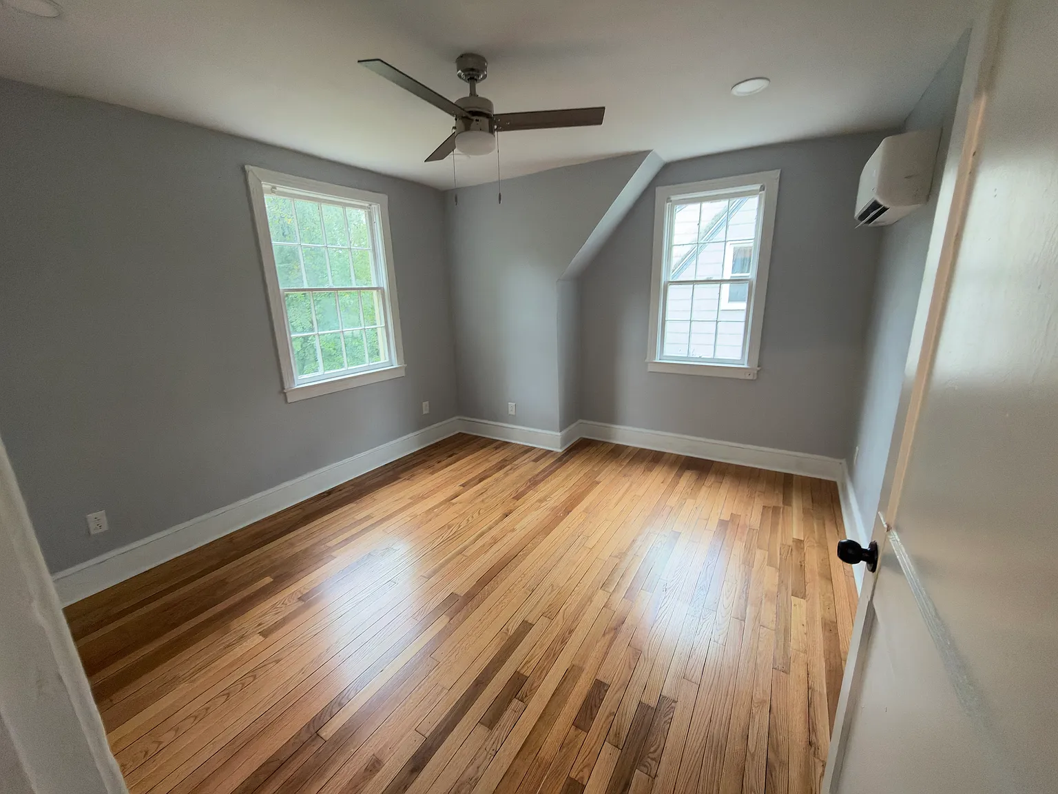 845 Hundley St — Photo 4