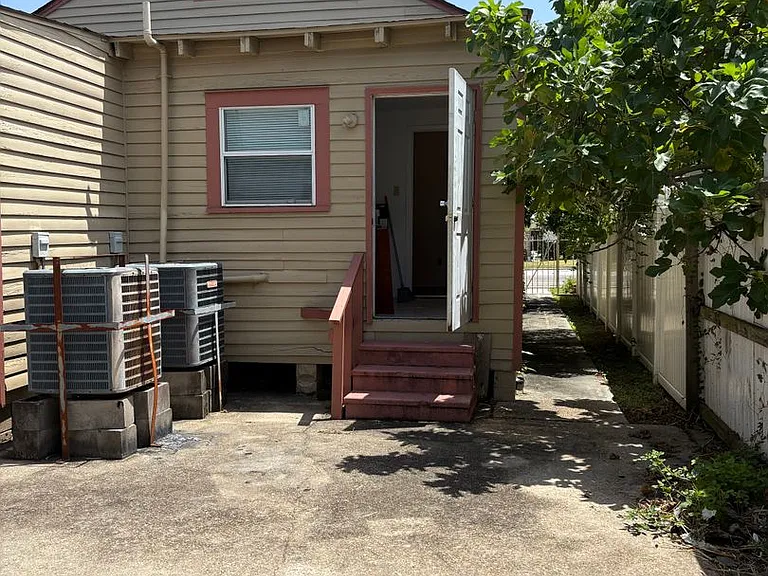 2404-06 A.p. Tureaud Ave — Photo 18