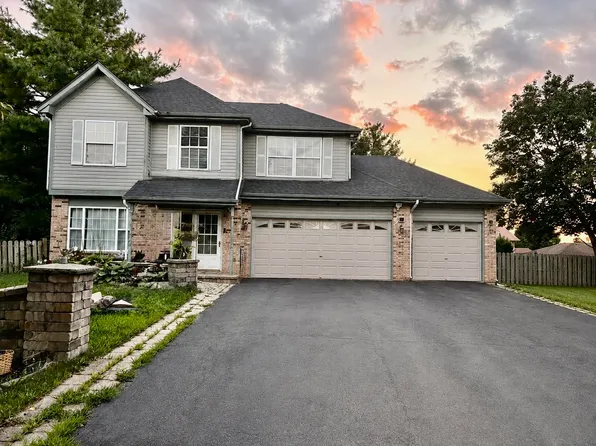 1178 Golden Oaks Pkwy, Aurora, IL 60506