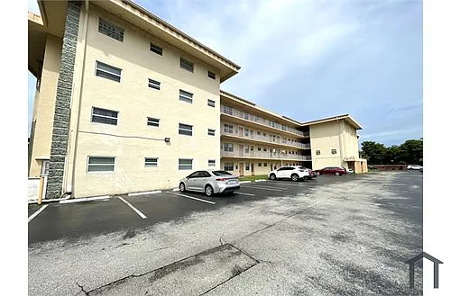 4151 NW 41st St #201 Photo 1