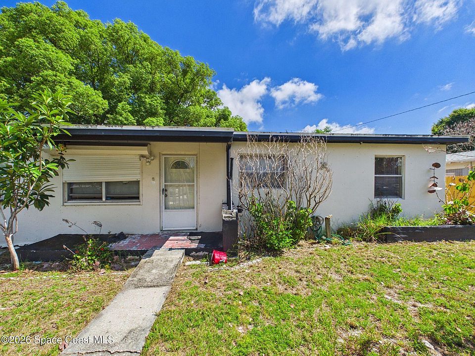 1st image of 1052 Broadmoor Dr
