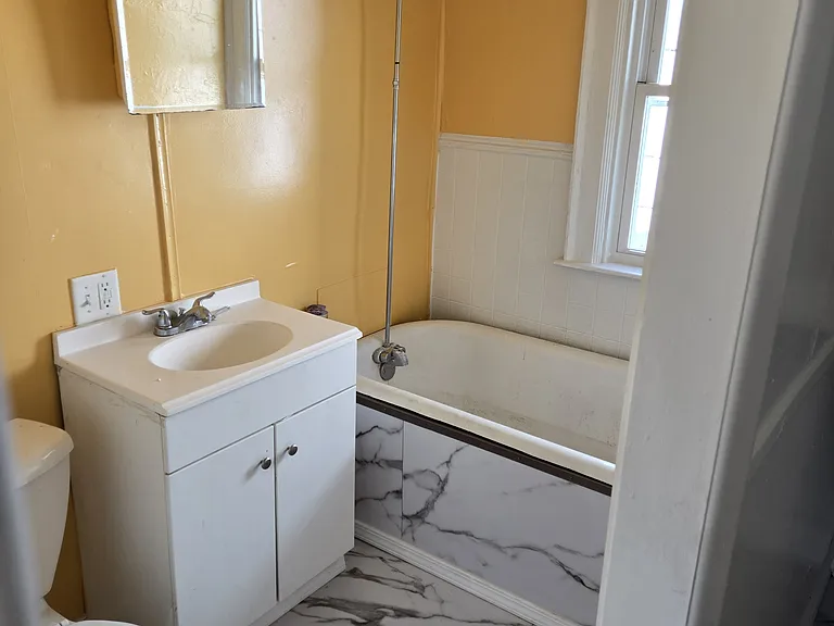 95 Carl St — Photo 10