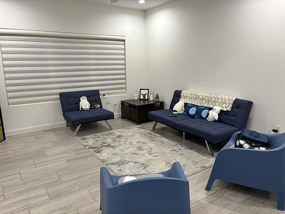 3rd image of 412 Deer Path Loop