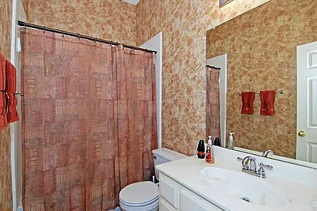 10374 Coach House Ln — Photo 9