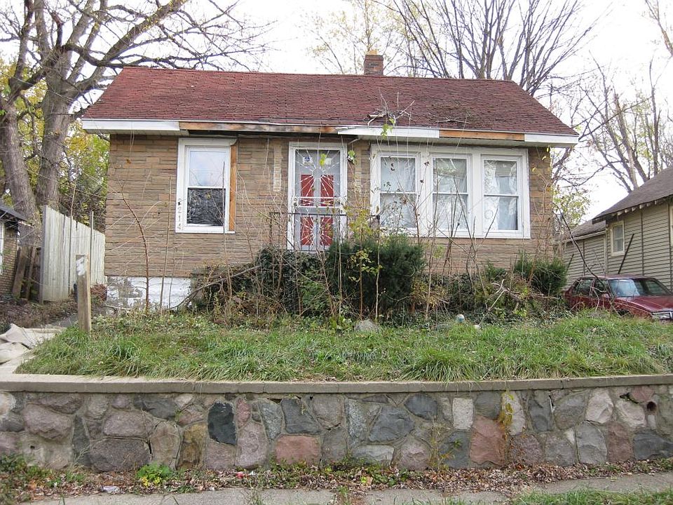 1st image of 2214 N Vernon Ave