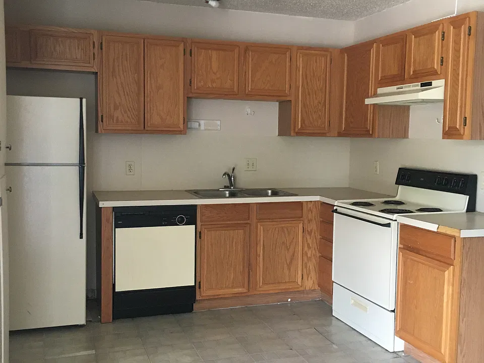 117 E Hefferman St #106