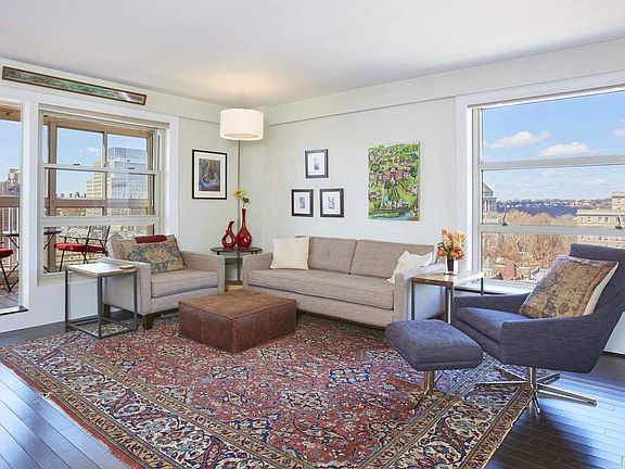 3rd image of 100 La Salle St APT 19G