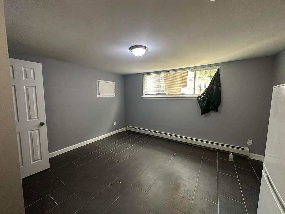 2nd image of 215A 36th St #6E