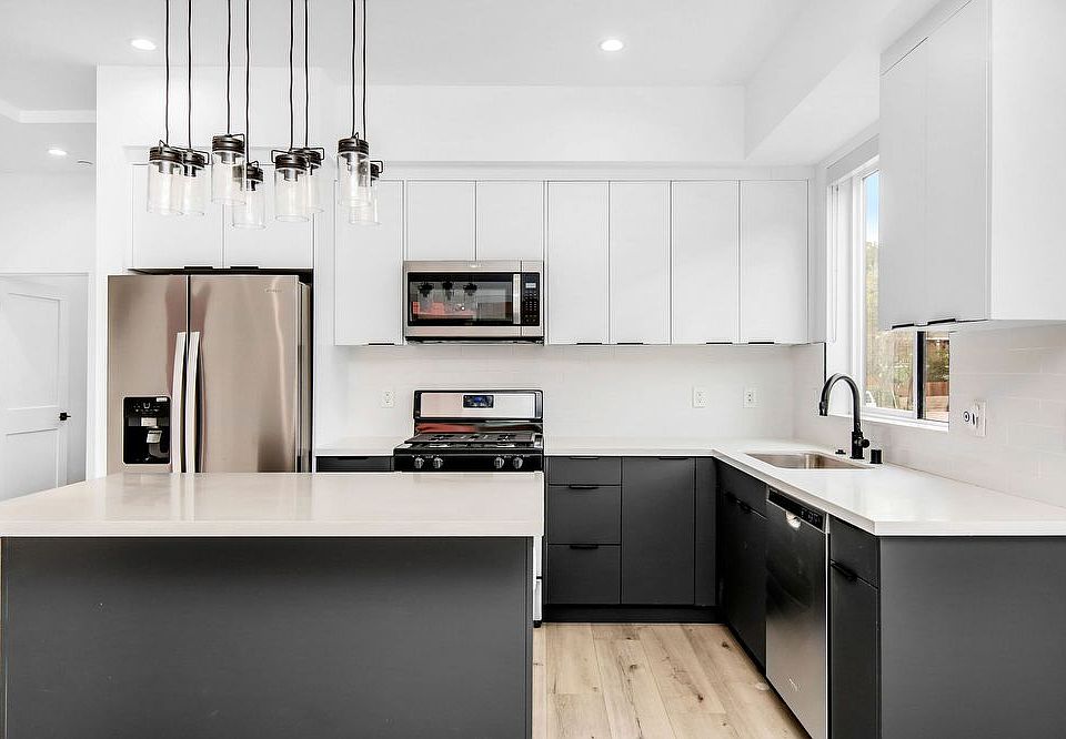 1st image of 1864 Echo Park Ave #1/2