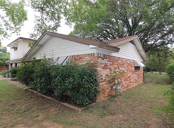 4th image of 4604 Cummings Dr E