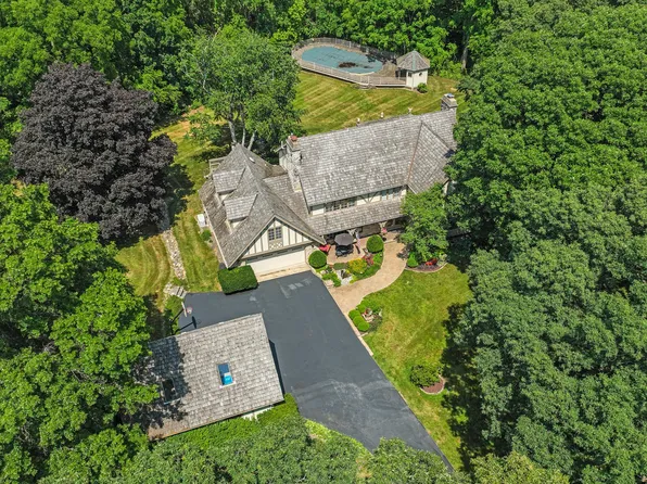 41W586 Golden Oaks Ln, Saint Charles, IL 60175