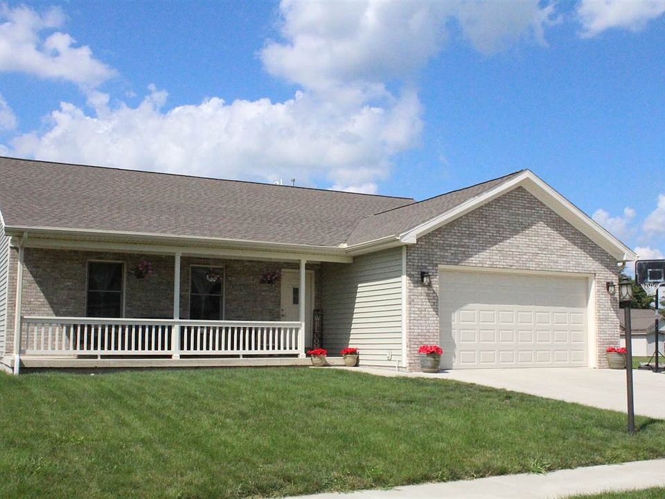 1st image of 208 Royalwood Dr