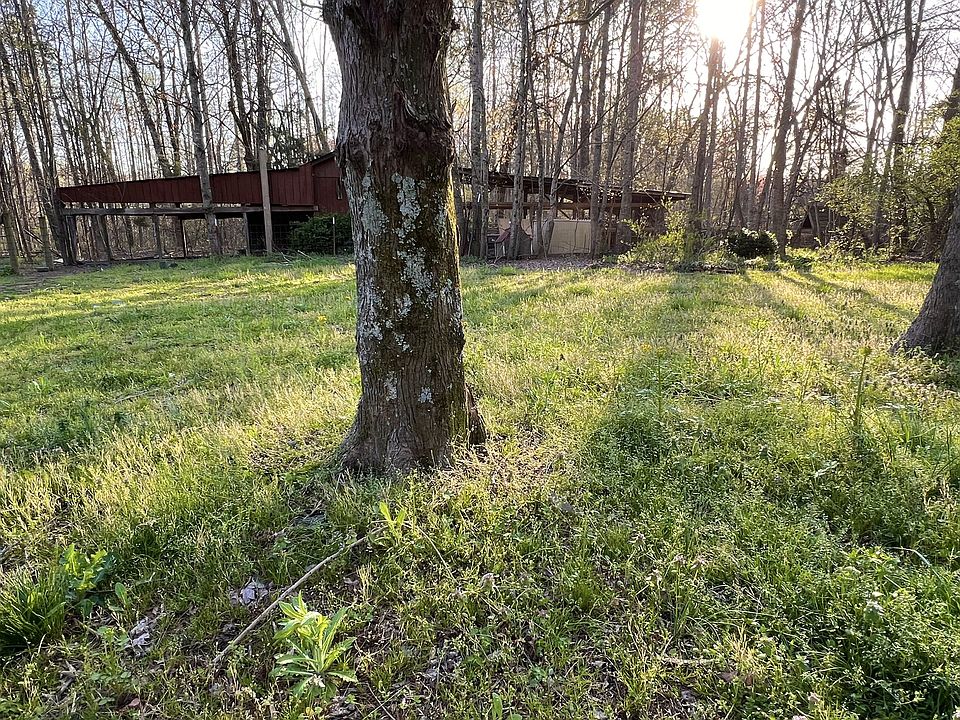13th image of 233 Taylor Lake Rd