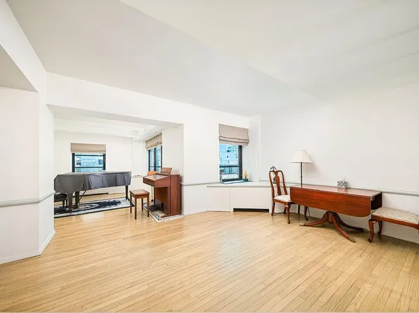 43 W 61st St APT 10E, New York, NY 10023