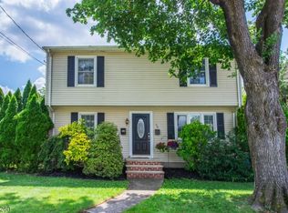 58 Orchard St, Pompton Lakes, NJ 07442