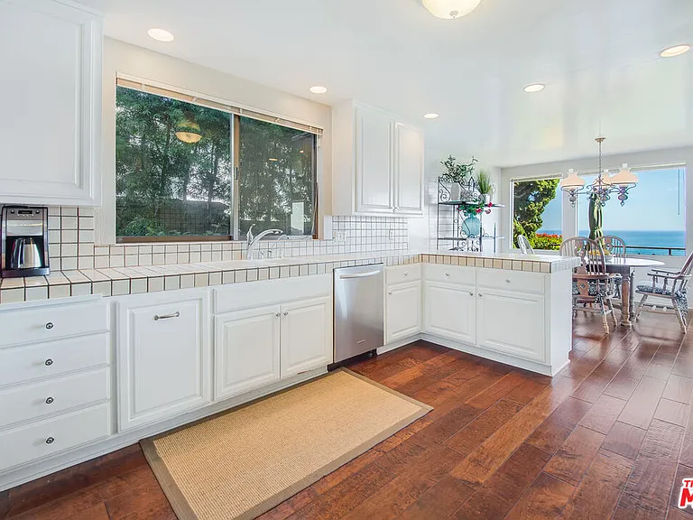 29008 Cliffside Dr — Photo 9