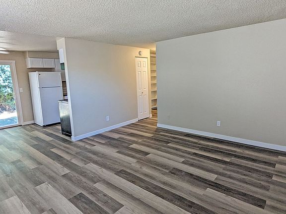 2nd image of 3043 Brittany Dr