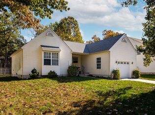 38 Monticello Dr, Sicklerville, NJ 08081