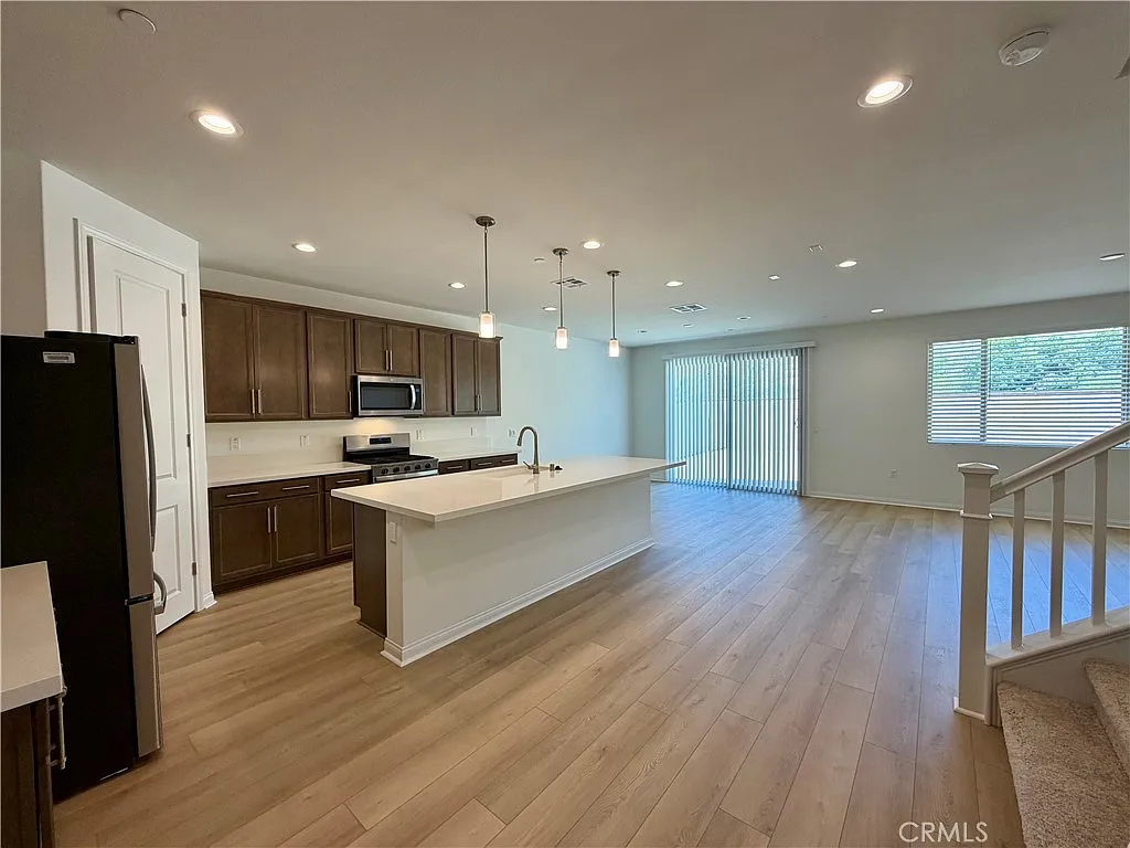 Building Photo - 21600 Thomas Ct