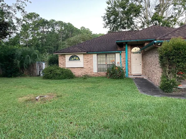 10074 Goshawk Dr E, Jacksonville, FL 32257
