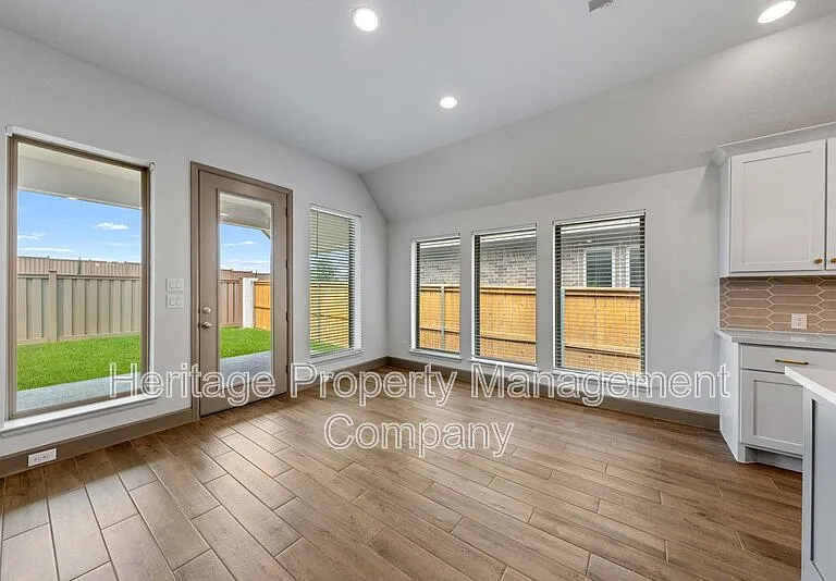 316 Hulda Trl — Photo 16