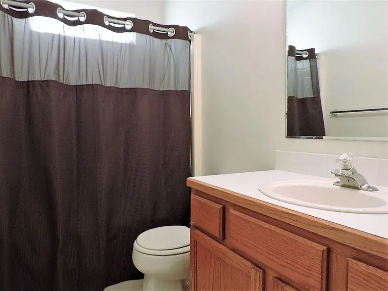 624 Alturas St — Photo 13