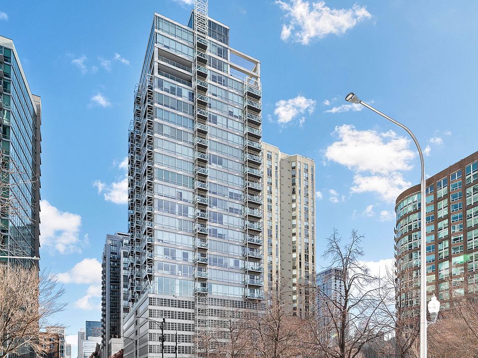 1st image of 653 N Kingsbury St APT 1204