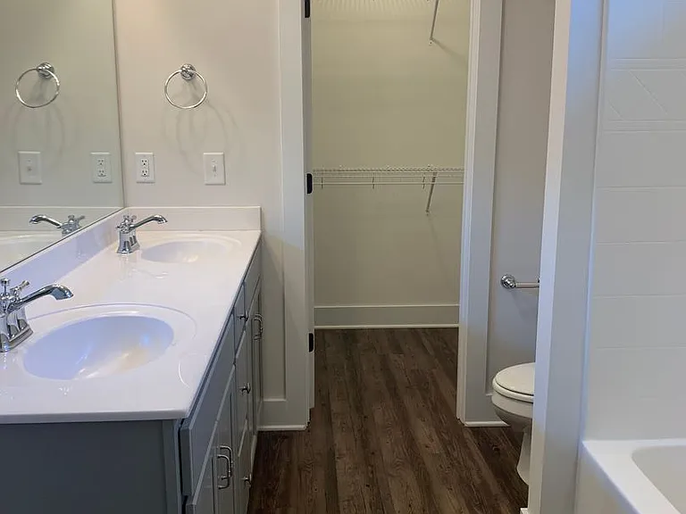 1285 Shades Ter — Photo 17