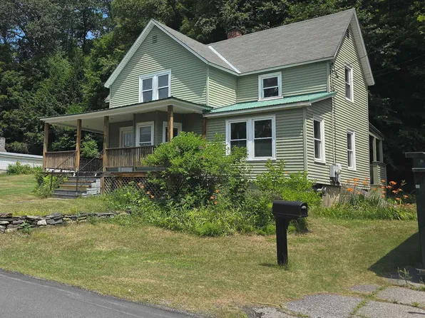 30 Commonwealth Avenue, Springfield, VT 05156