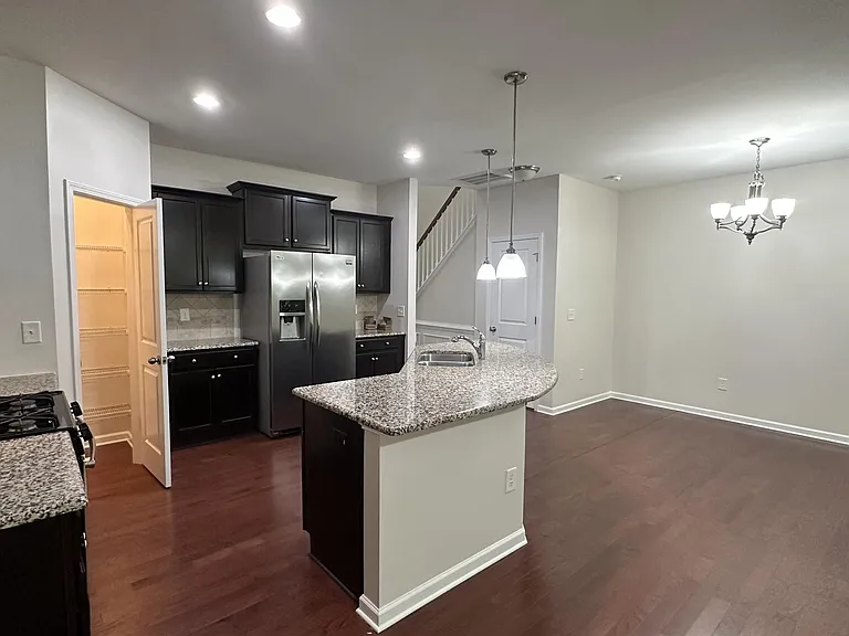 503 Panorama View Loop — Photo 11