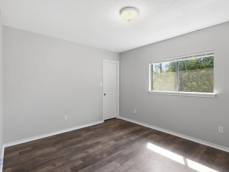 7900 Rosenberry Dr — Photo 19