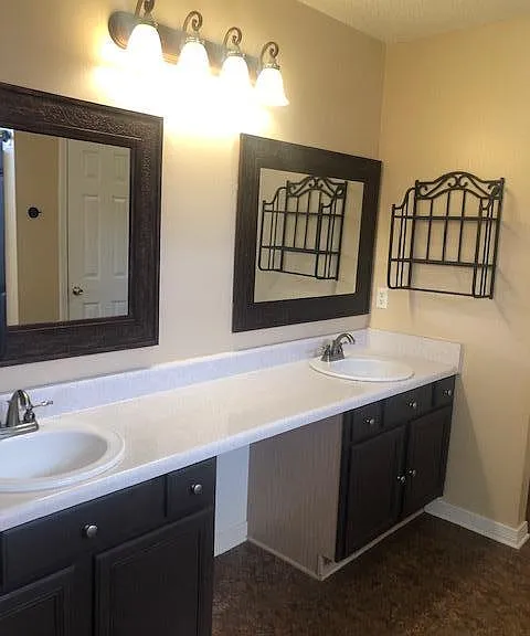 9317 E River Dr — Photo 7