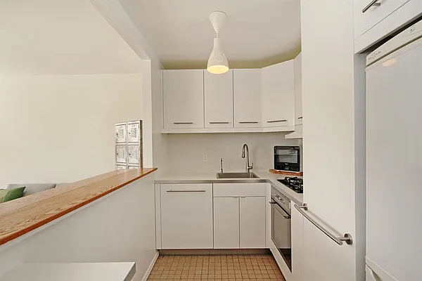 Sold by Corcoran | media 3