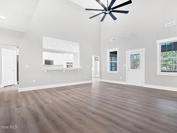 5th image of 408 Crown Drive