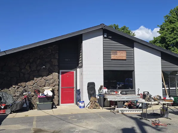 921 N 5th Ave, Sandpoint, ID 83864