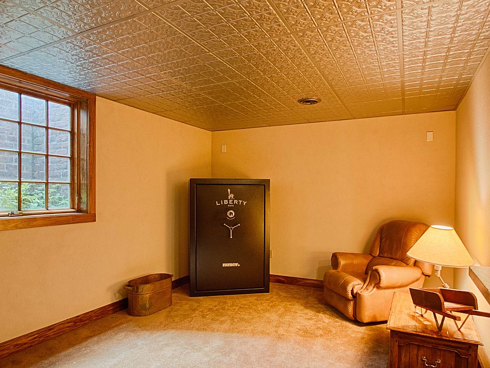 Lower Level Rec Room