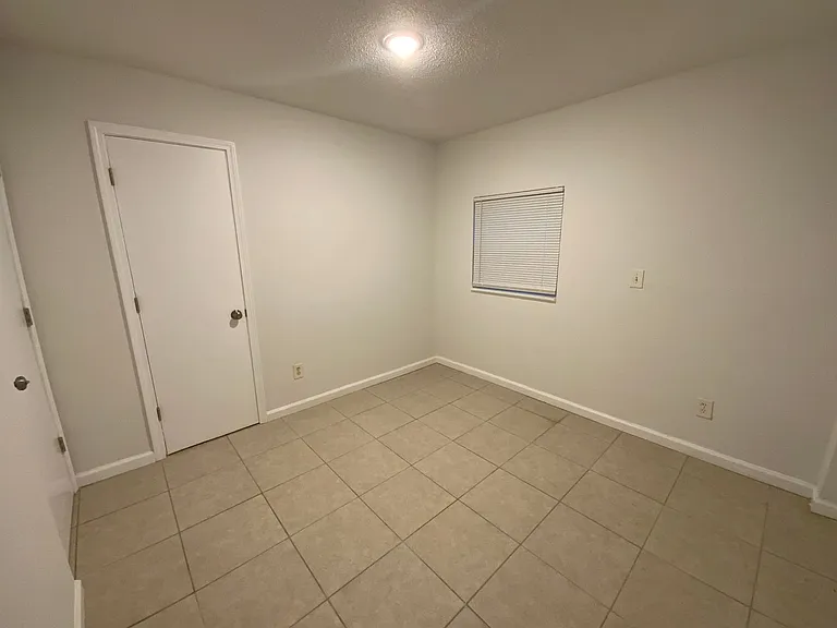 211 Snead Dr — Photo 15