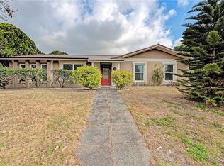 2400 Bucida Dr, Sarasota, FL 34232