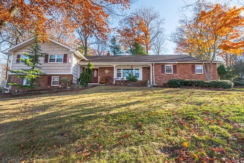 11 Copley Ct photo 1