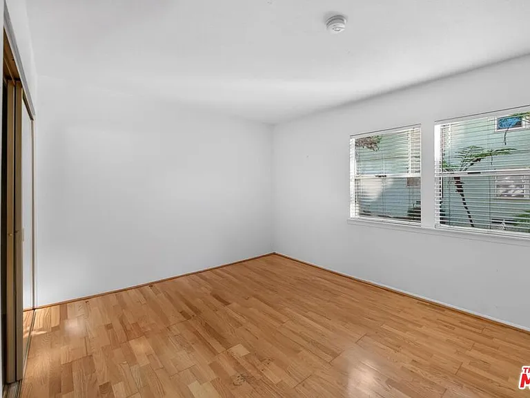 5825 Bowcroft St #1 — Photo 10