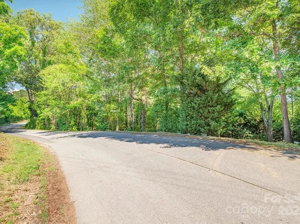 99999 Yost St, Weaverville, NC 28787