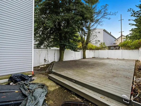 13 Meadow image 16 of 21