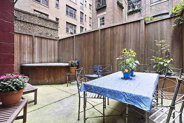 Sold by Compass | media 7