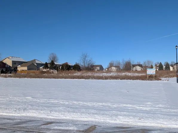 1106 Kadow Ln, Sun Prairie, WI 53590