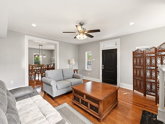 4th image of 1043 STEVES AVE