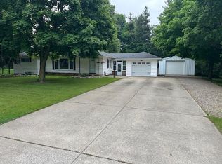 55441 Buckhorn Rd, Three Rivers, MI 49093