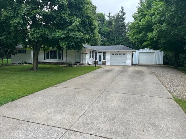 55441 Buckhorn Rd, Three Rivers, MI 49093