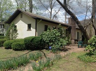 303 River Rd, Falls, PA 18615