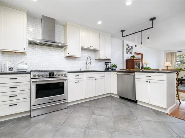 71 Strawberry Hill Avenue #407, Stamford, CT 06902